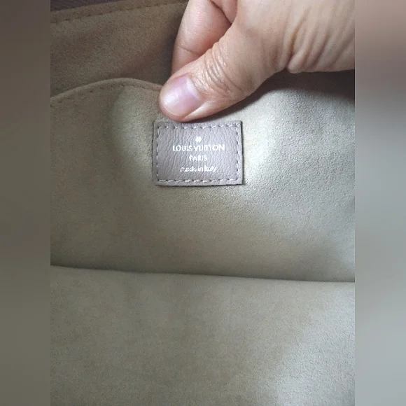 Louis Vuitton pochette - Picture 9 of 16